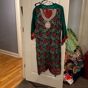 Green kurta with dupata